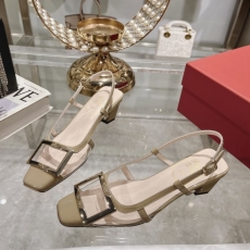 Roger Vivier Sandals